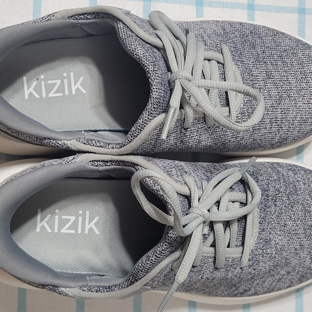 Womens grey Kizik Madrid sneakers size 9.5